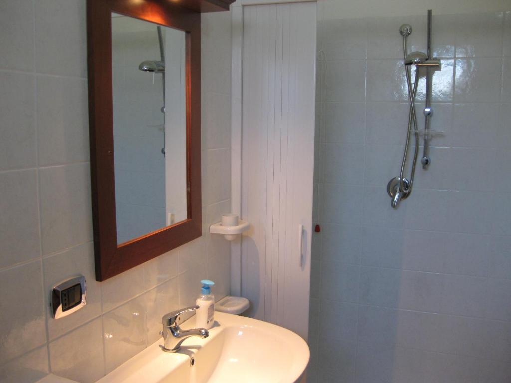 Locanda Adele Parghelia Szoba fotó